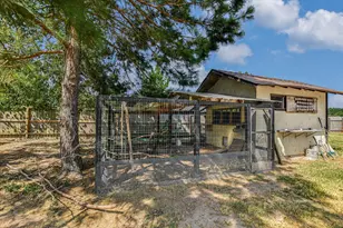 218 Cardinal Loop, Paige, TX 78659 - Photo 20