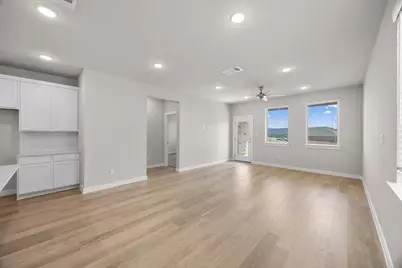 8013 Shining Flor Run, Lago Vista, TX 78645 - Photo 8