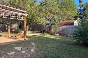 7409 Potters Trail, Austin, TX 78729 - Photo 36