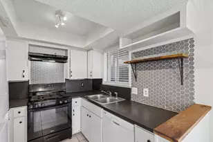 4703 Sagebrush Cir, Austin, TX 78745 - Photo 6