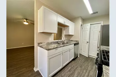 7307 Barnsdale Way, Austin, TX 78745 - Photo 10