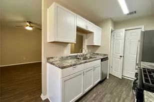 7307 Barnsdale Way, Austin, TX 78745 - Photo 10