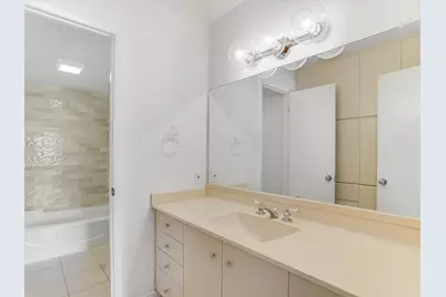 1302 Wild Basin Landing, Austin, TX 78746 - Photo 12