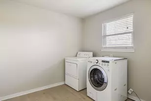 800 Monterrey Pl, Austin, TX 78753 - Photo 18