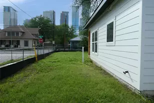 81 Waller St, Austin, TX 78702 - Photo 14