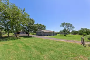 3363 FM713, Lockhart, TX 78644 - Photo 4