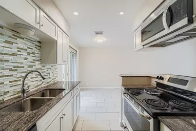 5604 Woodrow Avenue #11, Austin, TX 78756 - Photo 6