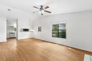 1604 Mill St, San Marcos, TX 78666 - Photo 2
