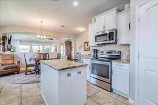 17912 Linkhill Dr, Dripping Springs, TX 78620 - Photo 10