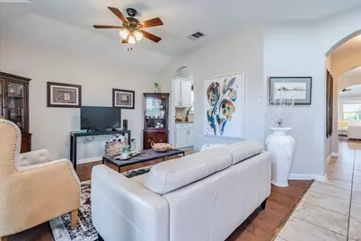 17912 Linkhill Drive, Dripping Springs, TX 78620 - Photo 6