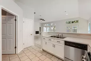 119 Stephen Ln, Georgetown, TX 78626 - Photo 6