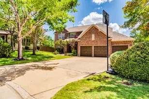 321 Calistoga Ct, Austin, TX 78732 - Photo 2