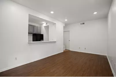 2217 W San Gabriel Street #304, Austin, TX 78705 - Photo 8
