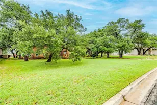 171 Oak Grv Cv, Georgetown, TX 78628 - Photo 6