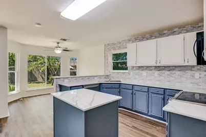 1011 Hayden Way, Round Rock, TX 78664 - Photo 4