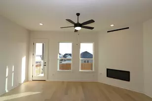 207 Bishop Wood Rd, Dripping Springs, TX 78620 - Photo 4