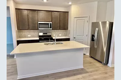 318 Texas Agate Drive, Kyle, TX 78640 - Photo 2