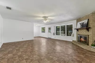 10104 Woodland Village Drive, Austin, TX 78750 - Photo 6