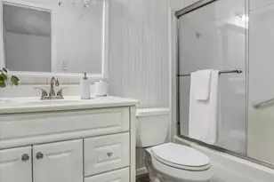 10104 Woodland Village Dr, Austin, TX 78750 - Photo 14