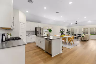 205 Tangled Brush Drive, Manchaca, TX 78652 - Photo 2