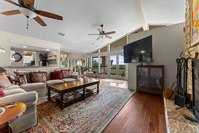 1136 Challenger, Lakeway, TX 78734 - Photo 10