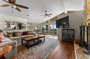 1136 Challenger, Lakeway, TX 78734 - Photo 10