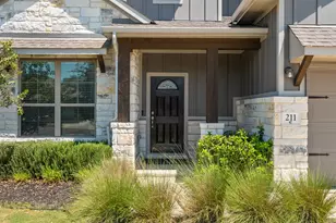 211 Brookside St, Hutto, TX 78634 - Photo 2