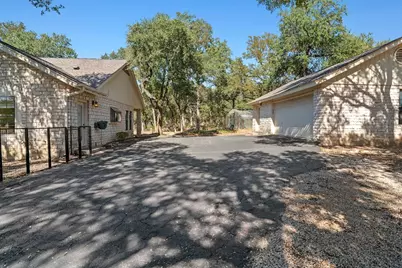 128 Mockingbird Lane, Georgetown, TX 78633 - Photo 4