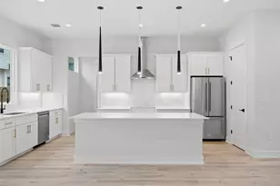 2713 Bristol Dr, Austin, TX 78723 - Photo 2