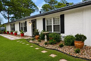 890 Hwy 21 E, Bastrop, TX 78602 - Photo 2