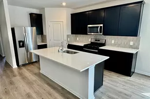 134 Holmby Dr, Hutto, TX 78634 - Photo 2