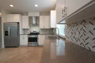 1204 Cometa St, Austin, TX 78721 - Photo 14