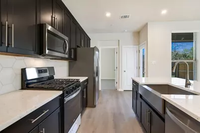 2500 Forest Creek Drive #2004, Round Rock, TX 78665 - Photo 8