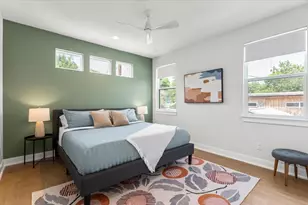 2104 E 2nd St, Austin, TX 78702 - Photo 16