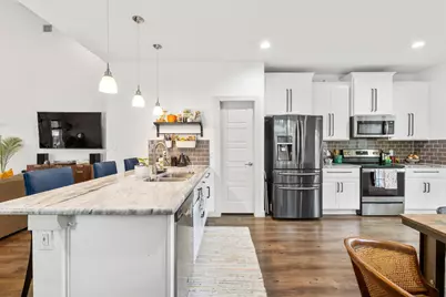 205 Hanauma Drive, Bastrop, TX 78602 - Photo 12