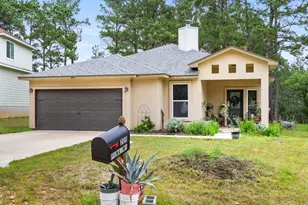 205 Hanauma Dr, Bastrop, TX 78602 - Photo 2