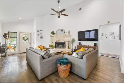 205 Hanauma Drive, Bastrop, TX 78602 - Photo 6