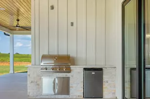 10343 Sunny Mdw Dr, Chappell Hill, TX 77426 - Photo 36