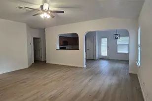 606 Lakemont Dr, Hutto, TX 78634 - Photo 10