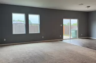 105 Rainey Dr, Jarrell, TX 76537 - Photo 6