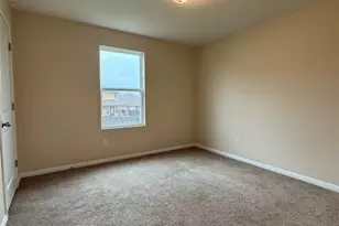 105 Rainey Dr, Jarrell, TX 76537 - Photo 12