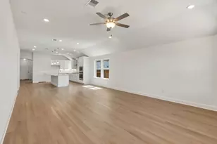 6900 Cliff Rose Dr, Spicewood, TX 78669 - Photo 8