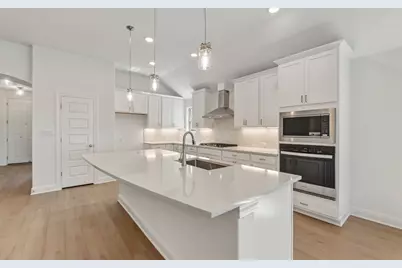 6900 Cliff Rose Drive, Spicewood, TX 78669 - Photo 4