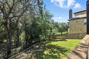 5305 Green Thread Trl, Spicewood, TX 78669 - Photo 32