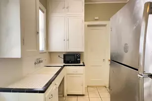 202 E 31st St, Austin, TX 78705 - Photo 16