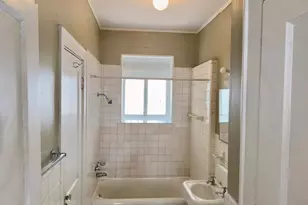 202 E 31st St, Austin, TX 78705 - Photo 20