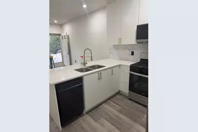 202 E 31st Street #B, Austin, TX 78705 - Photo 4