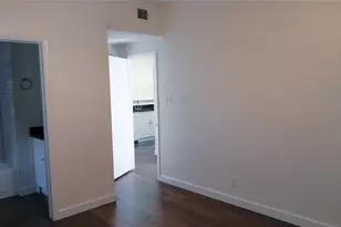 2216 San Gabriel St, Austin, TX 78705 - Photo 4