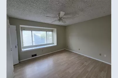 1221 W Hopkins Street #8, San Marcos, TX 78666 - Photo 6