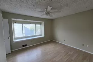 1221 W Hopkins St, San Marcos, TX 78666 - Photo 6